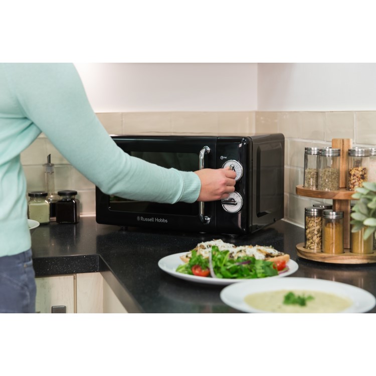 Russell Hobbs 17L Retro Solo Microwave - Black