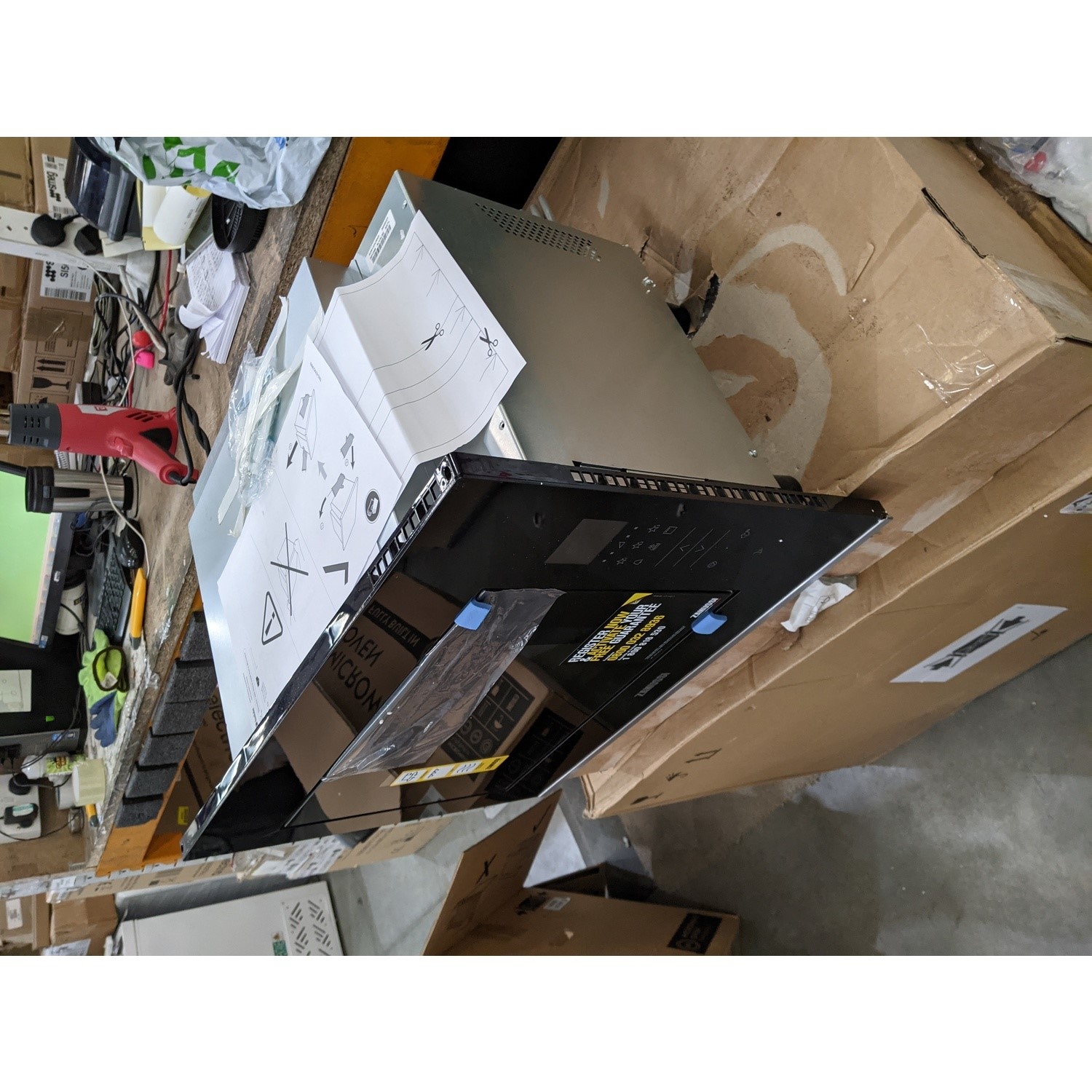 Refurbished Zanussi Series 20 ZMBN4DX Built In 25L with Grill 900W