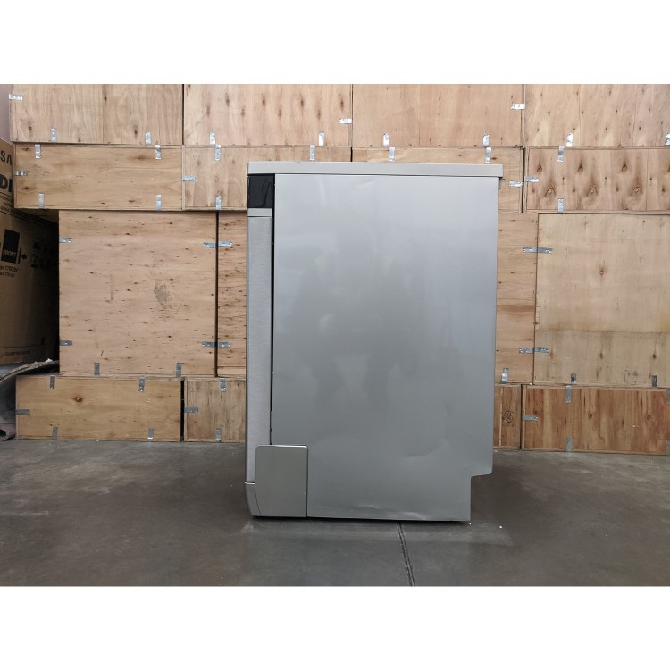 Refurbished Whirlpool WFC3C33PFXUK 14 Place Freestanding Dishwasher