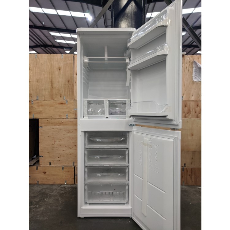 Refurbished Indesit IBD5517WUK1 Freestanding 234 Litre 50/50 Fridge Freezer White