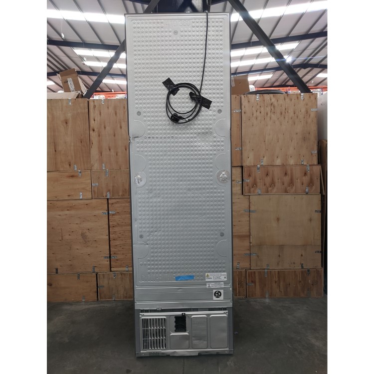 Refurbished Samsung RB36R8899SR Freestanding 350 Litre 60/40 Frost Free Fridge Freezer Silver