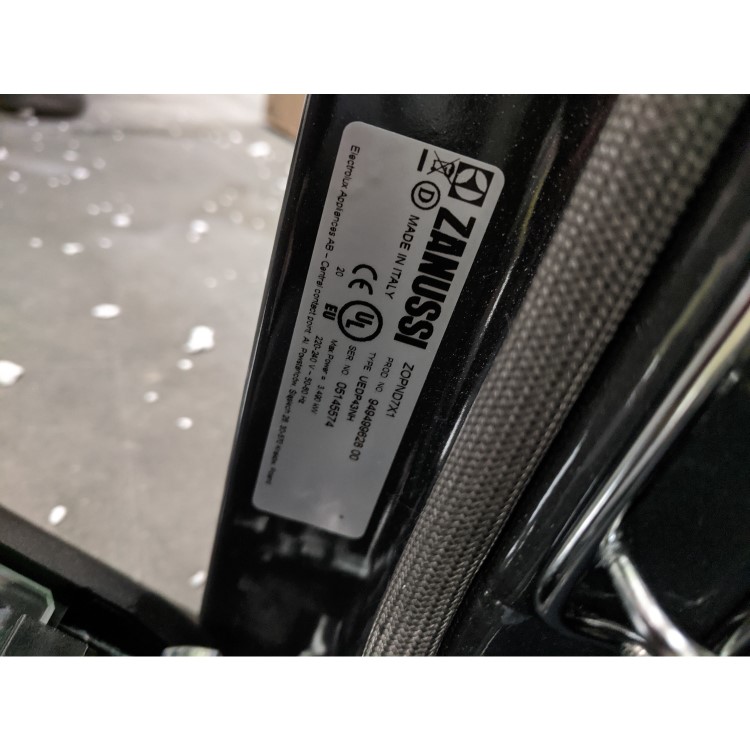 Refurbished Zanussi Series 60 ZOPND7X1 60cm Single Built In Electric Oven Stainless Steel