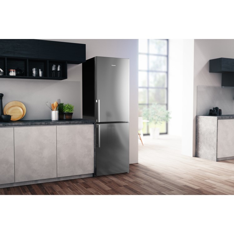 Refurbished Hotpoint H5T811IMXH1 Freestanding 338 Litre 60/40 Frost Free Fridge Freezer