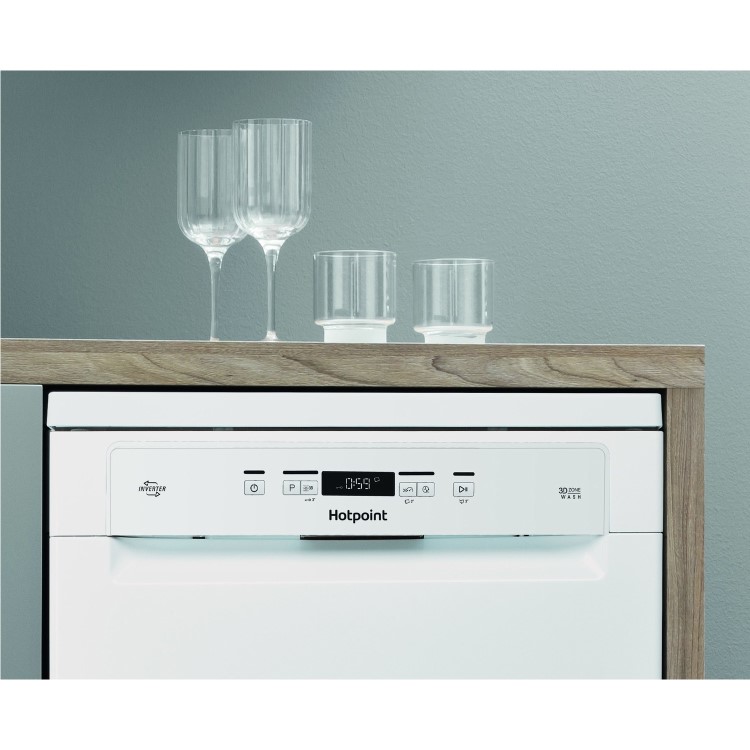 Refurbished Hotpoint HFC3C32FWUK 14 Place Freestanding Dishwasher White