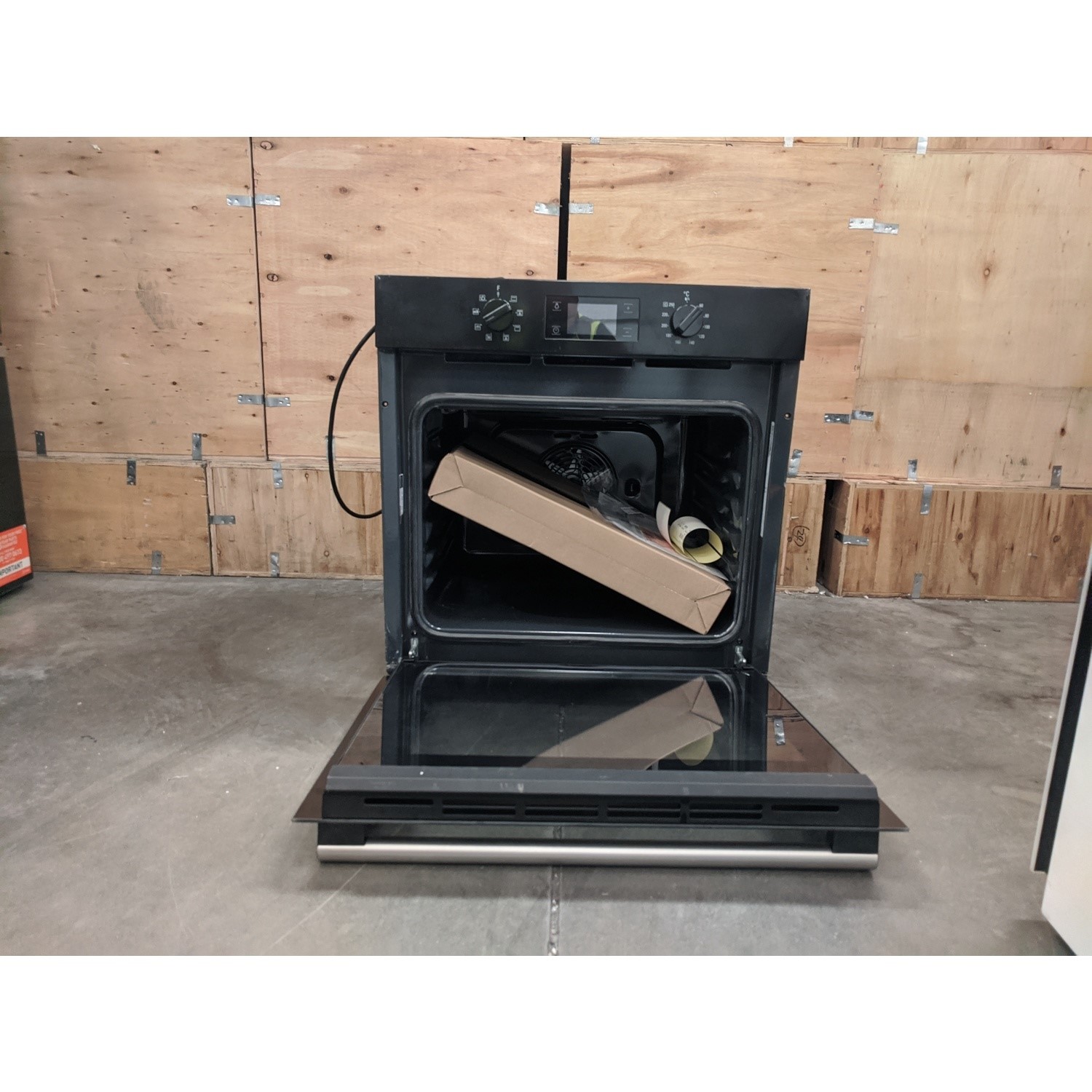 Refurbished Hotpoint SA2540HBL 60cm Single Built In Electric Oven Black BuyItDirect.ie