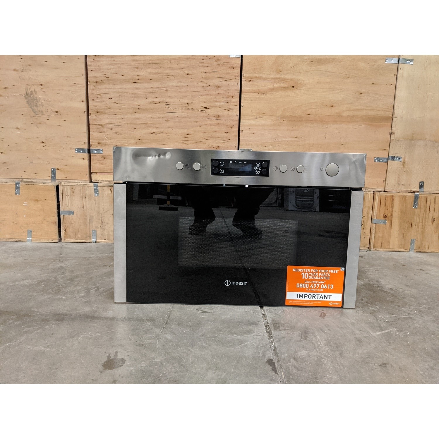 Refurbished Indesit MWI5213IX Built In 22L with Grill 750W Microwave