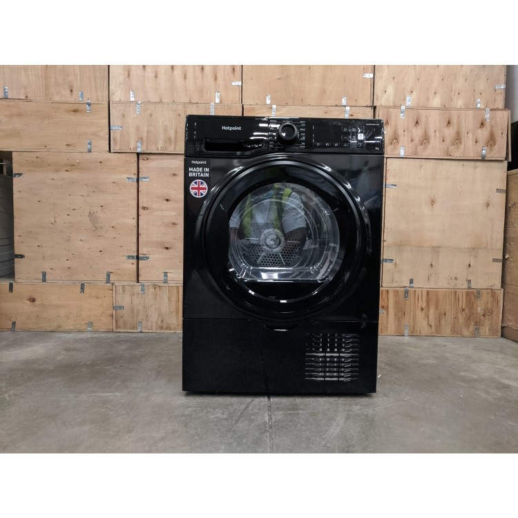 Refurbished Hotpoint H3D91BUK Freestanding Condenser 9KG Tumble Dryer Black