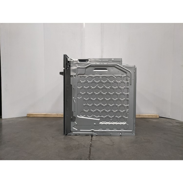 Refurbished Bosch Serie 4 HBS534BB0B Single Built In Electric Oven with Catalytic Cleaning Black