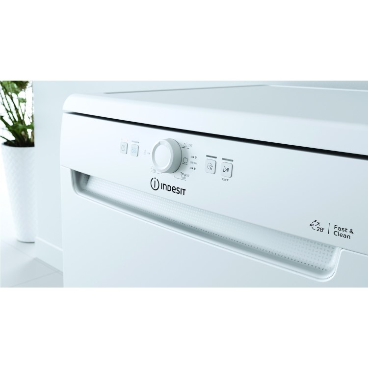 Refurbished Indesit DFE1B19UK 13 Place Freestanding Dishwasher White