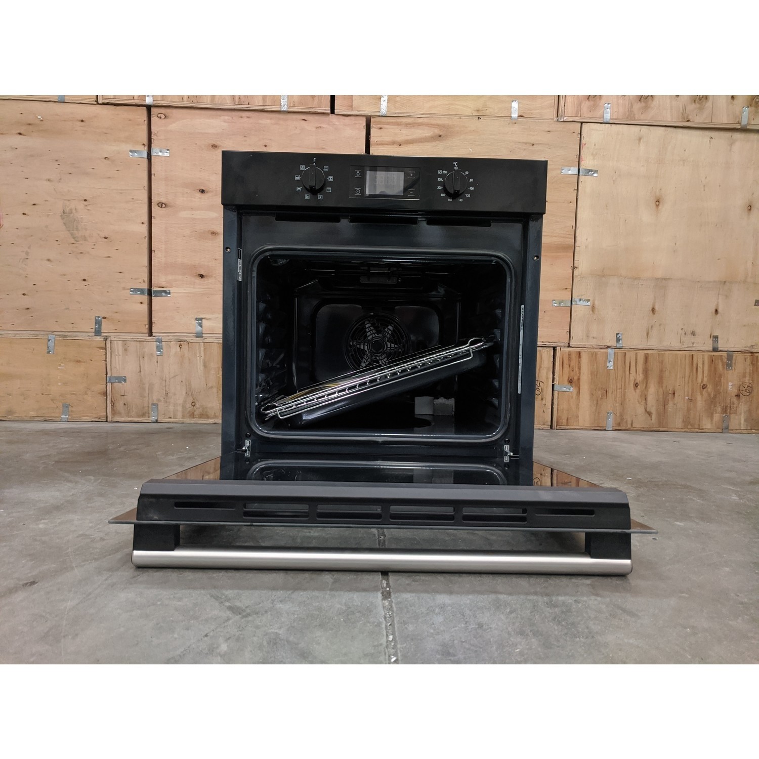 Refurbished Hotpoint SA2540HBL 60cm Single Built In Electric Oven Black