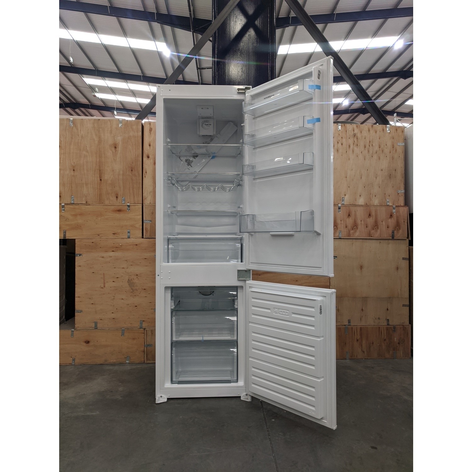 Refurbished NordMende RIFF70303NF Integrated 243 Litre 70/30 Fridge ...
