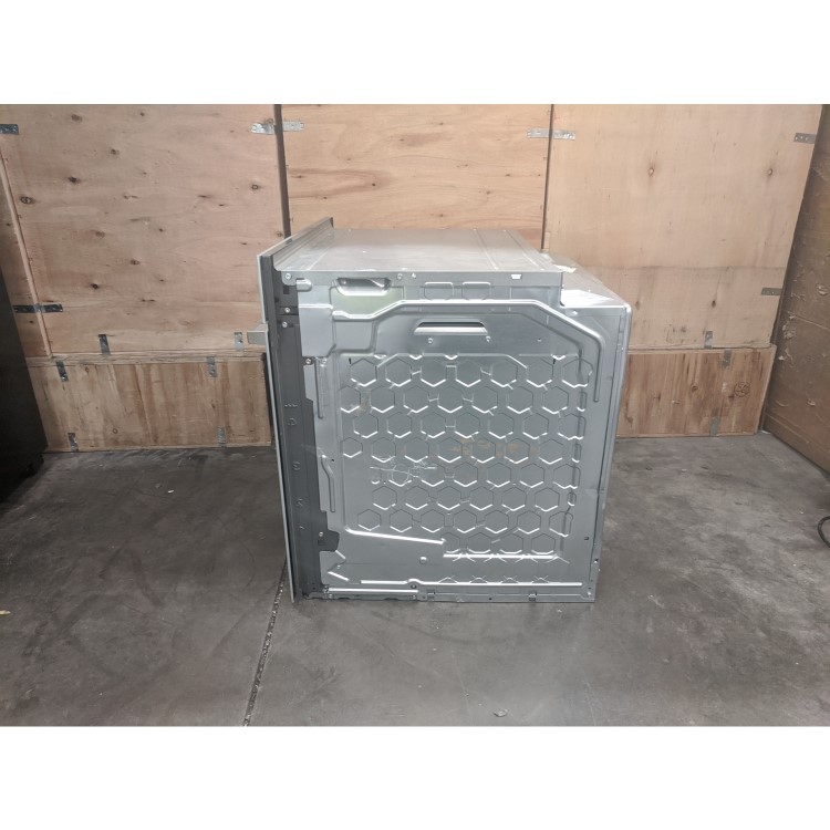 Refurbished Bosch Serie 4 HBS534BW0B Multifunction 60cm Single Built In Electric Oven with Catalytic Cleaning White