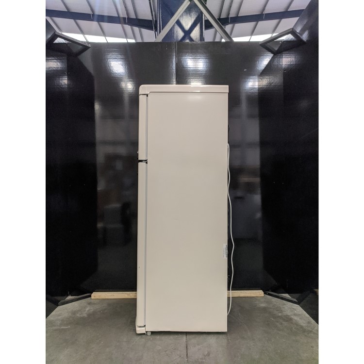 Refurbished Zanussi ZTAE31EM1 Freestanding 310 Litre 80/20 Fridge Freezer Cream