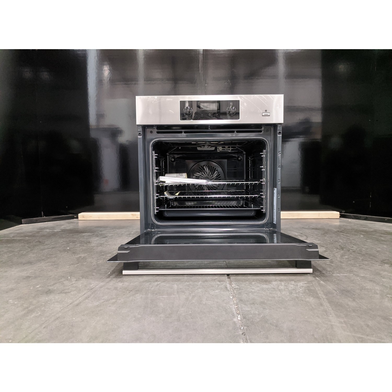 Refurbished AEG 6000 SteamBake BES355010M 60cm Single Built In Electric