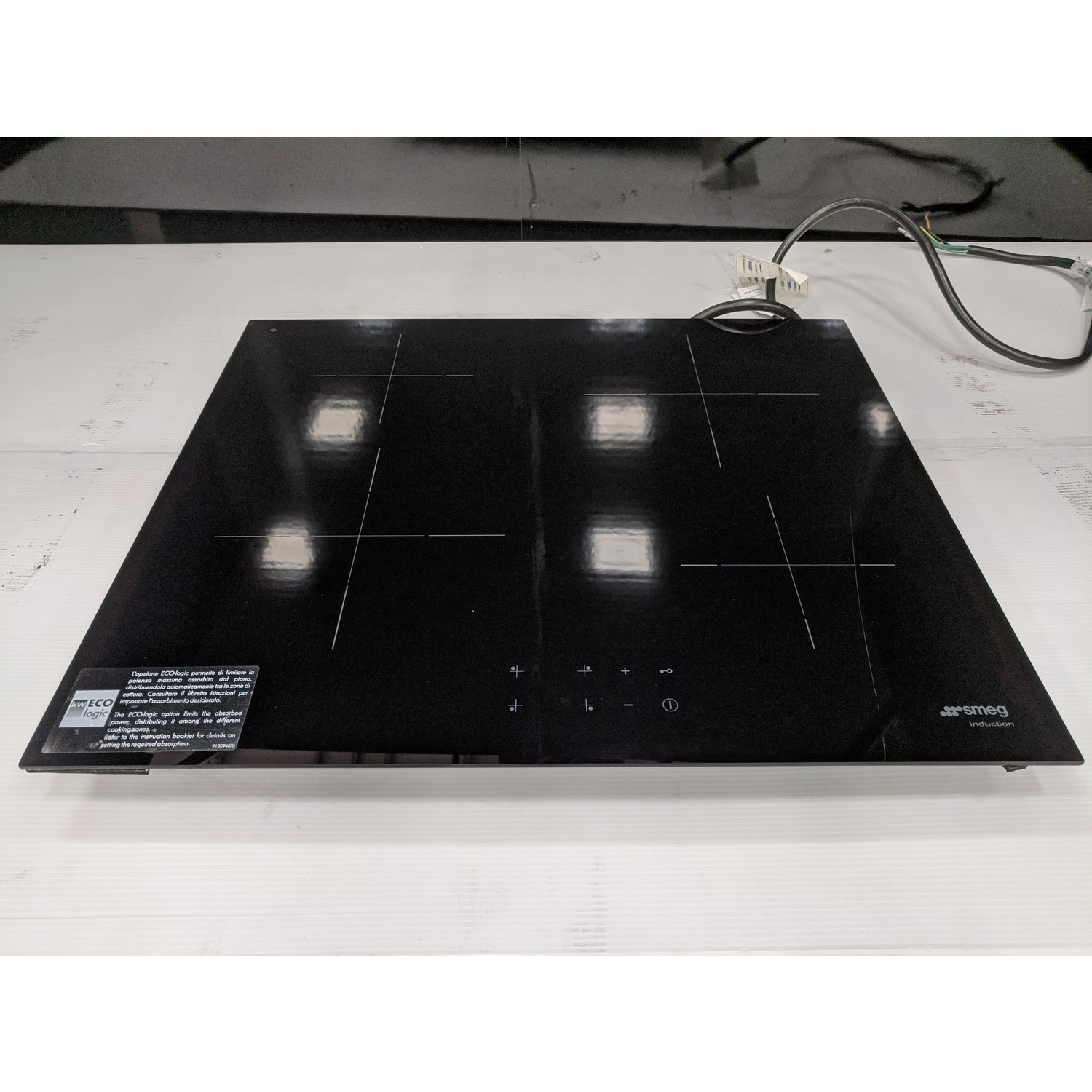 Refurbished Smeg SI2641D 60cm 4 Zone Induction Hob - Page 1 ...