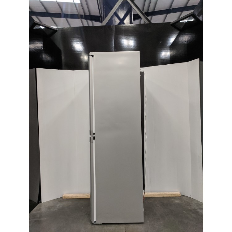 Refurbished Indesit IBD5517SUK1 Freestanding 235 Litre 50/50 Fridge Freezer Silver