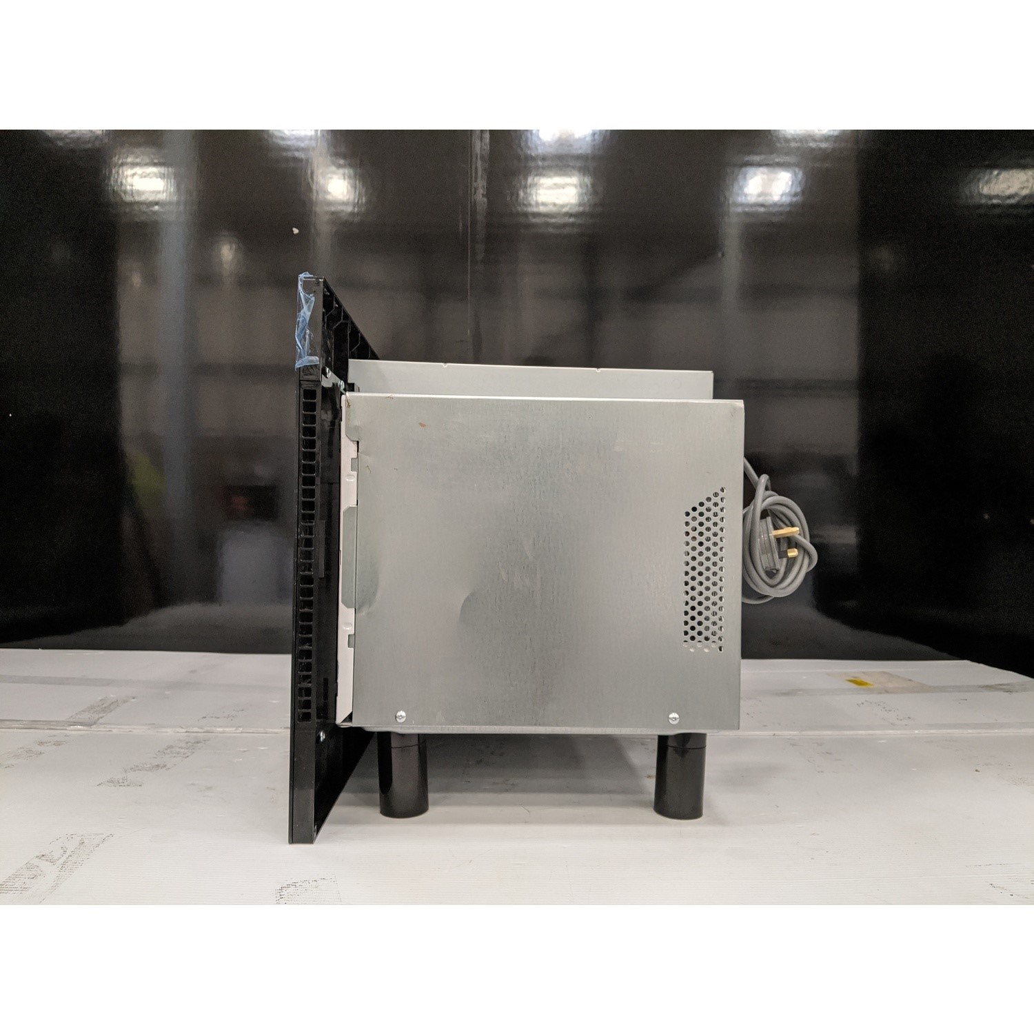 Refurbished Zanussi Series 20 ZMBN4SK Built In 25L 900W Microwave Black