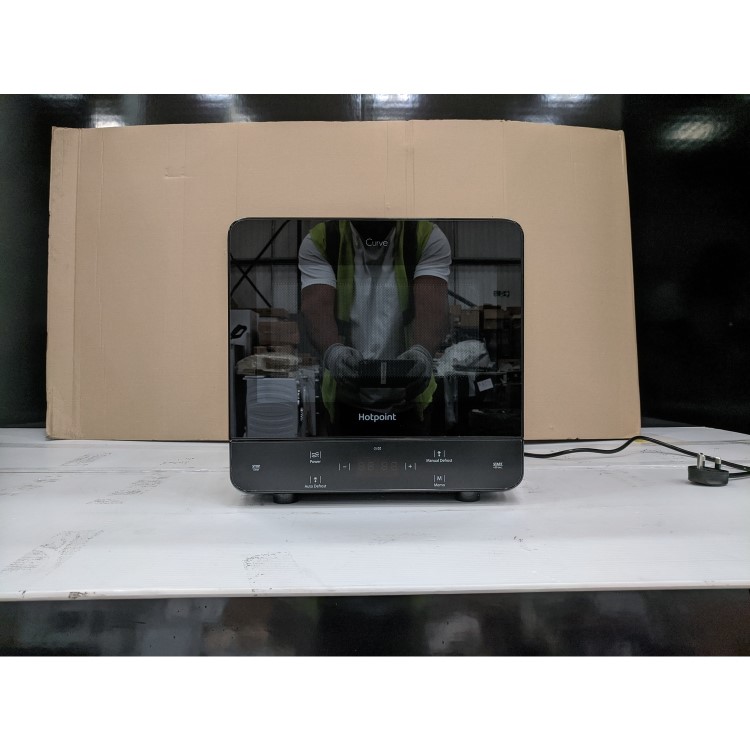 Refurbished Hotpoint XtraSpace Curve MWH1331B 13L 700W Digital Microwave Black