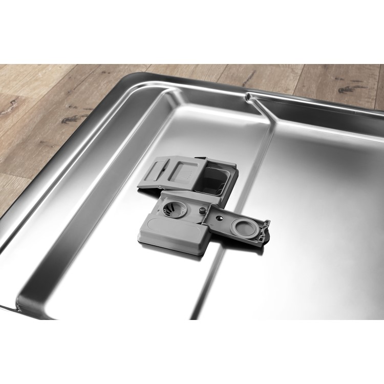 Indesit 13 Place Settings Integrated Dishwasher