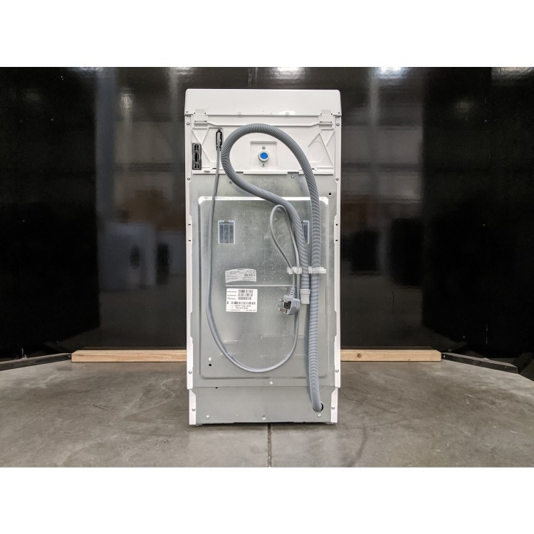 Refurbished Hotpoint WMTF722UUKN Freestanding 7KG 1200 Spin Washing Machine White