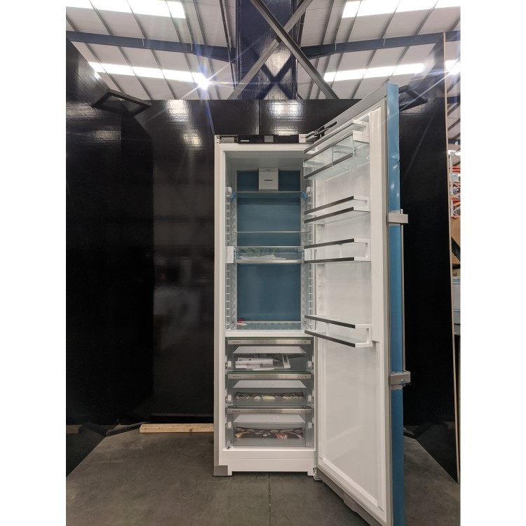 Refurbished Liebherr RBsdd5250 Freestanding 387 Litre Larder Fridge Silver