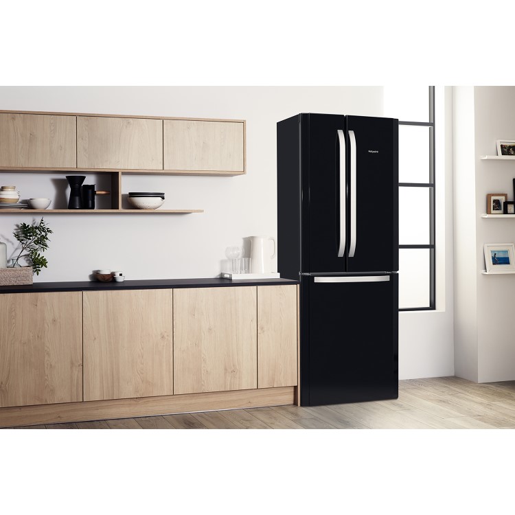 Hotpoint 446 Litre 55/45 Freestanding Total No Frost Fridge Freezer - Black