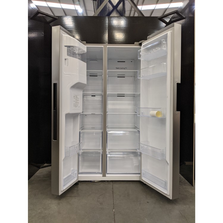 Refurbished Samsung RS67A8810S9 634 Litre American Fridge Freezer Silver