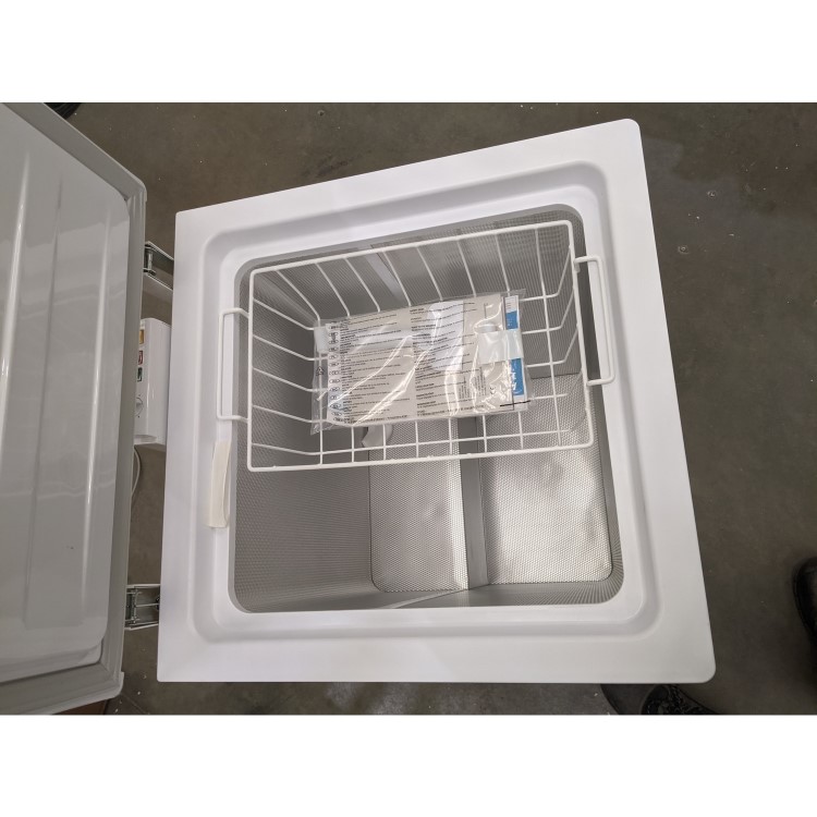 Refurbished Beko CF374W Freestanding 104 Litre Chest Freezer White