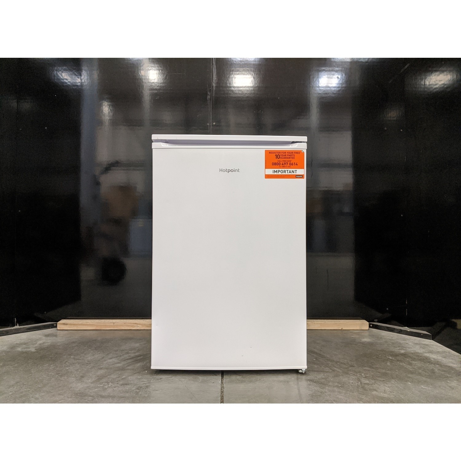 Refurbished Hotpoint H55VM1110WUK1 Freestanding 121 Litre Under Counter