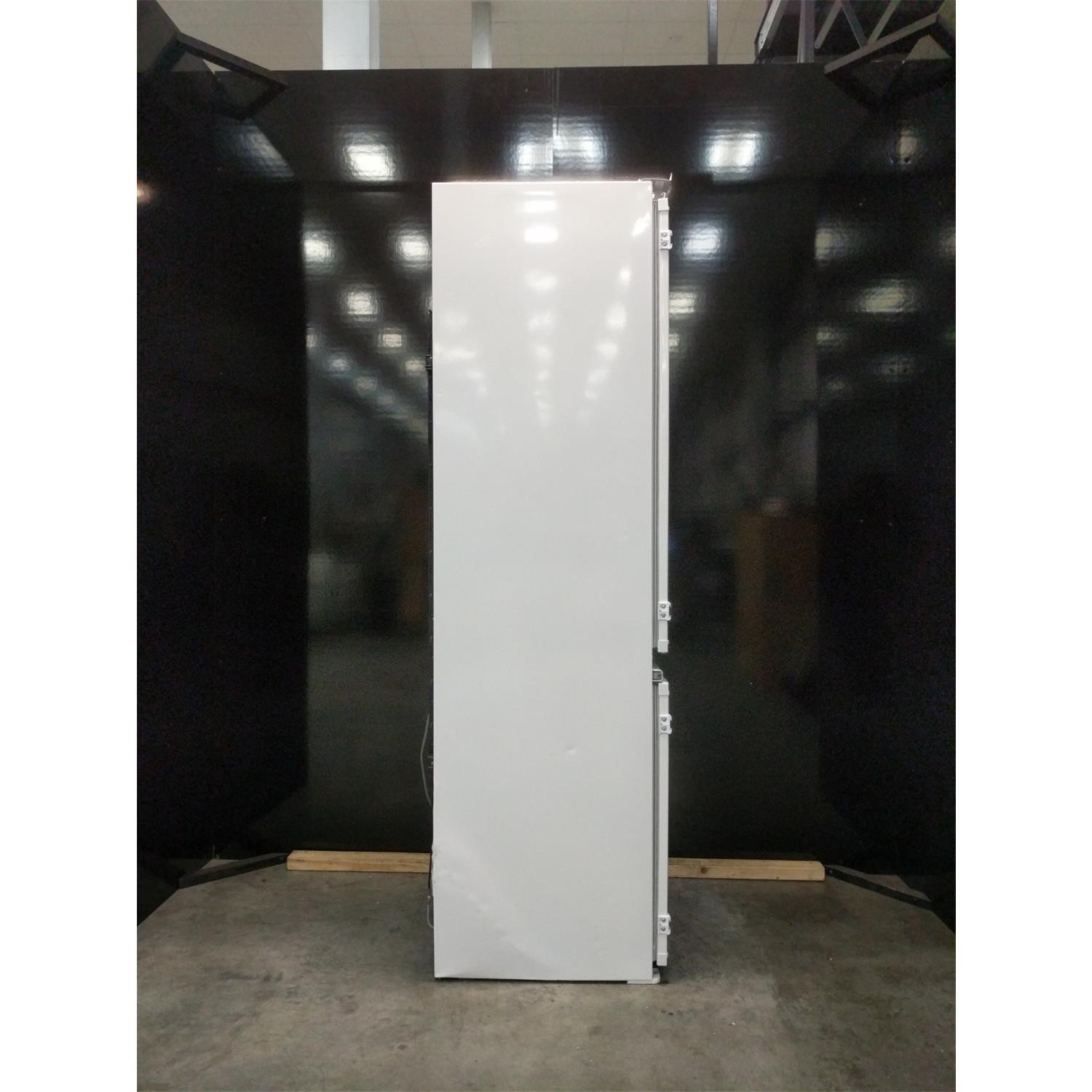 Refurbished Beko BCSD173 Integrated 271 Litre 70/30 Upright Fridge