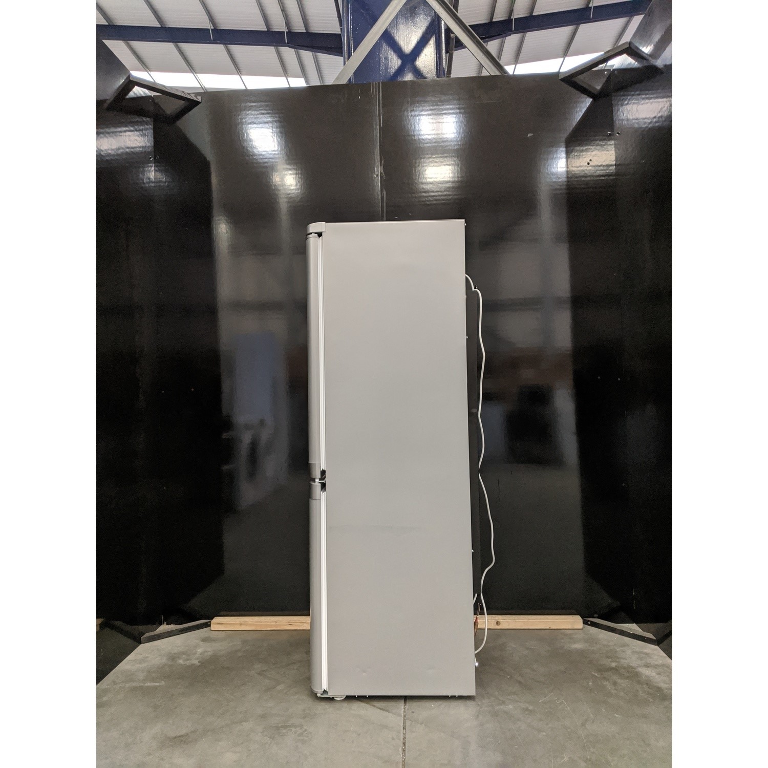 Refurbished Indesit IBD5515S1 Freestanding 208 Litre 60/40 Fridge