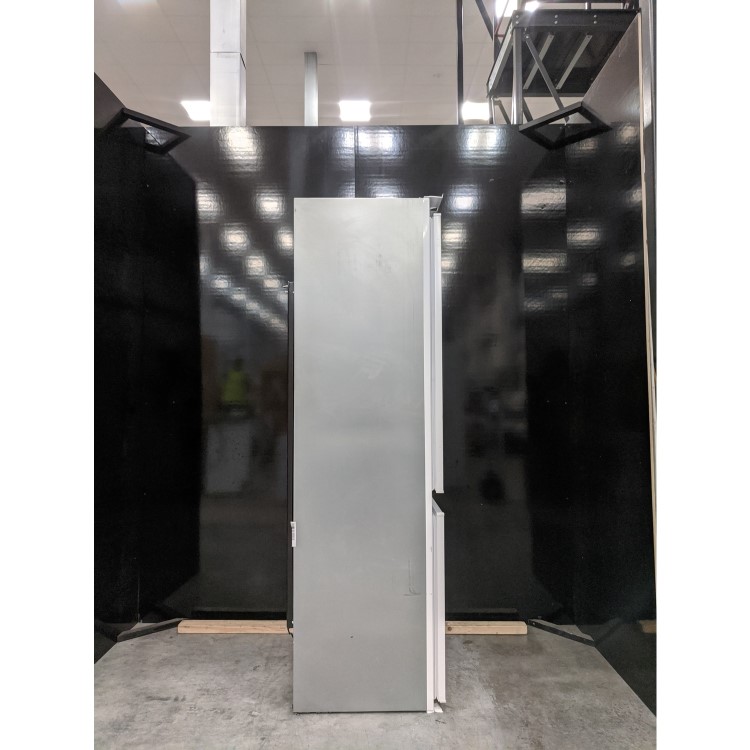 Refurbished Indesit F161123 Integrated 273 Litre 70/30 Fridge Freezer White