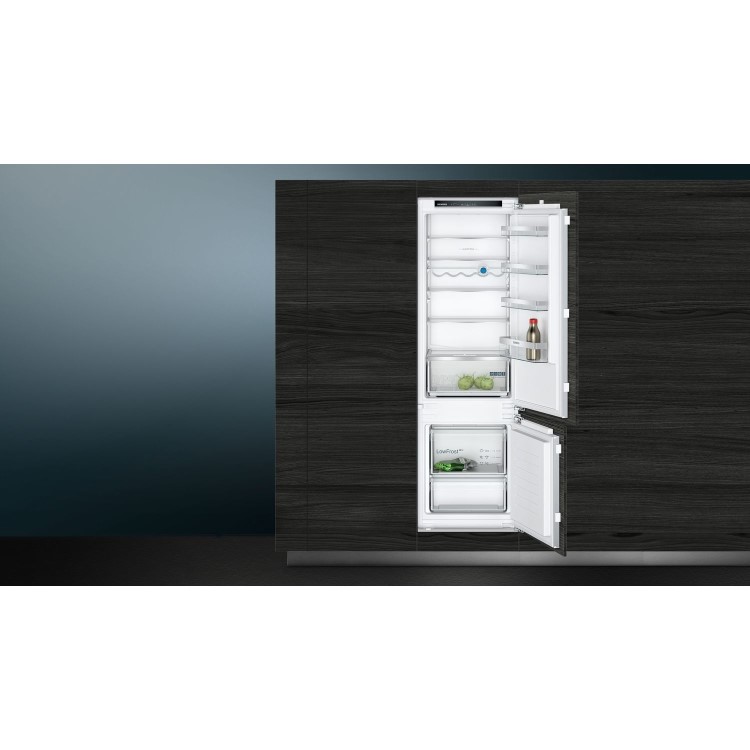 Siemens iQ300 270 Litre 70/30 Split Integrated Fridge Freezer With HyperFresh