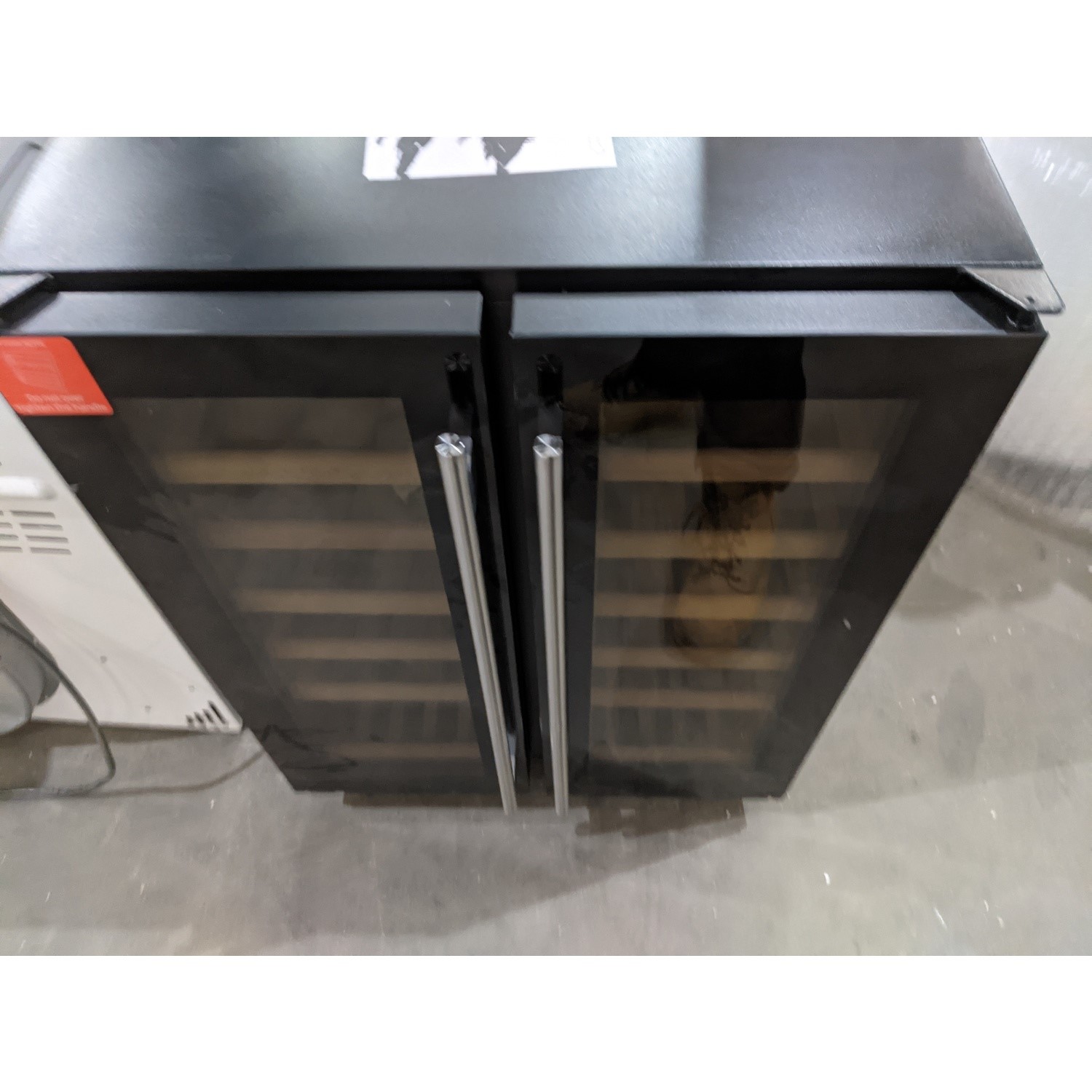 Refurbished CDA WCCFO622BL Freestanding 38 Bottle Capacity Dual Zone