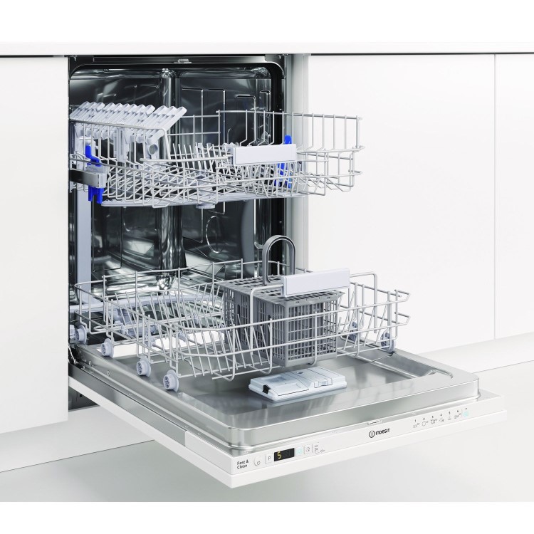 Indesit Push&Go Integrated Dishwasher