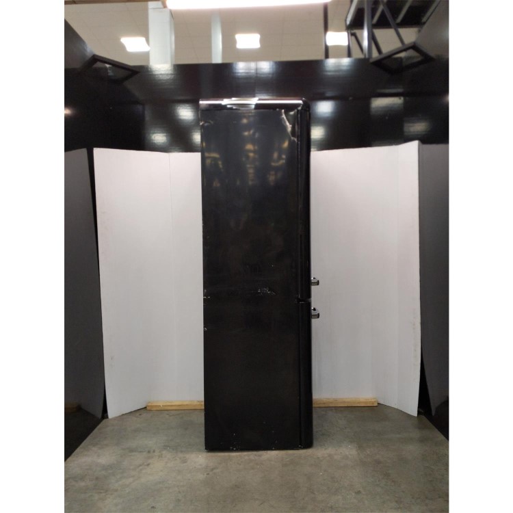 Refurbished Hisense RB390N4RBDUK Freestanding 300 Litre 60/40 Fridge Freezer Black