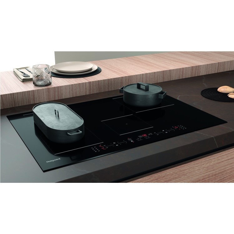 Refurbished Hotpoint TB3977BBF 77cm Induction Hob