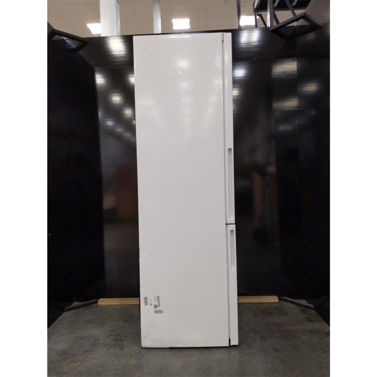 Refurbished Bosch Series 6 KGE49AWCAG 413 Litre 60/40 Freestanding Fridge Freezer White