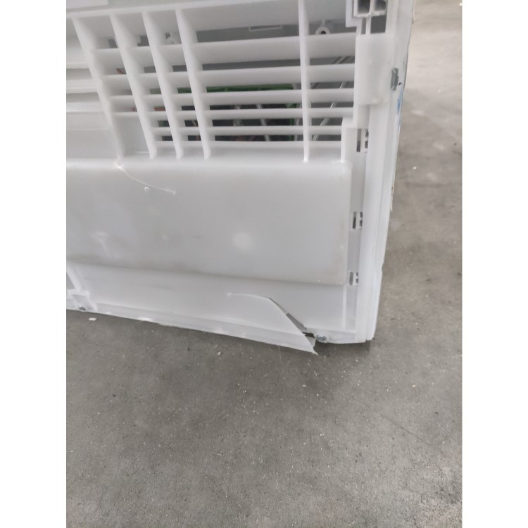 Refurbished Liebherr CNd5204 Freestanding 319 Litre 50/50 Fridge Freezer White