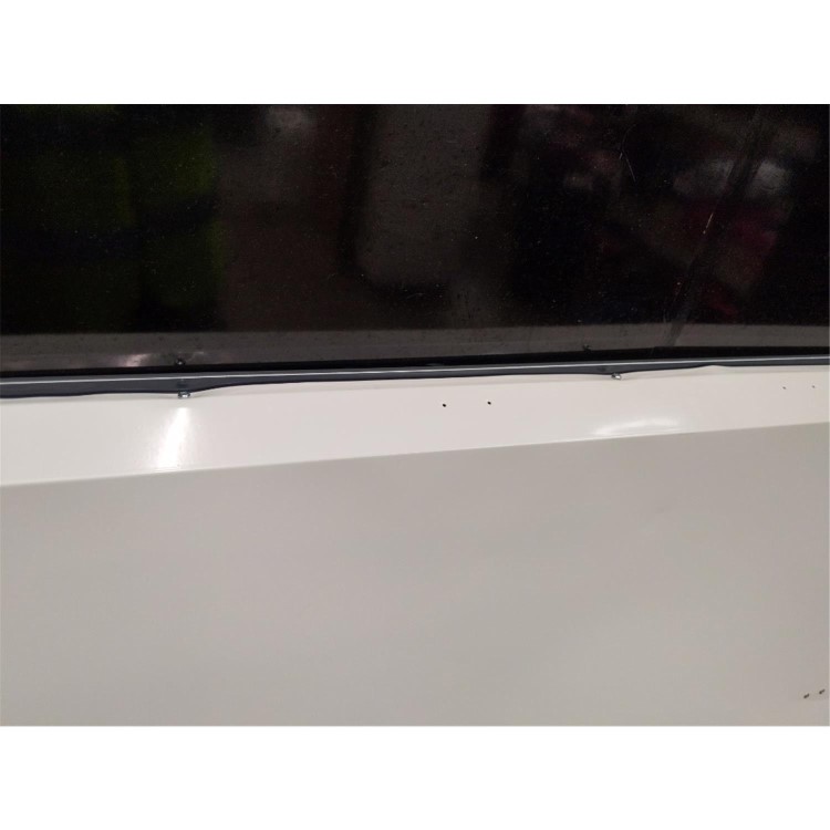 Refurbished electriq 1200W Smart Wall Mounted Designer Glass Heater with Towel Rails - White