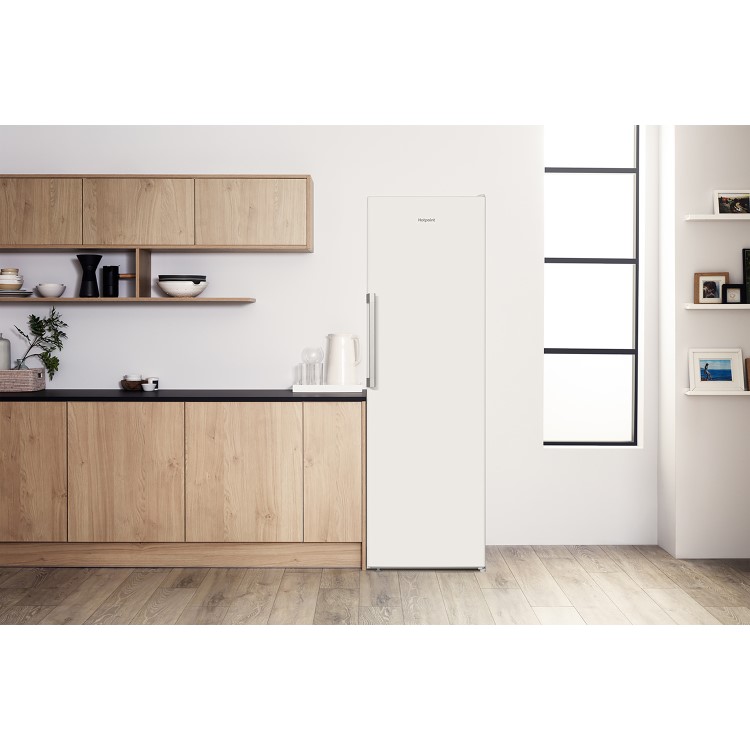 Hotpoint 322 Litre Tall Freestanding Fridge - White 