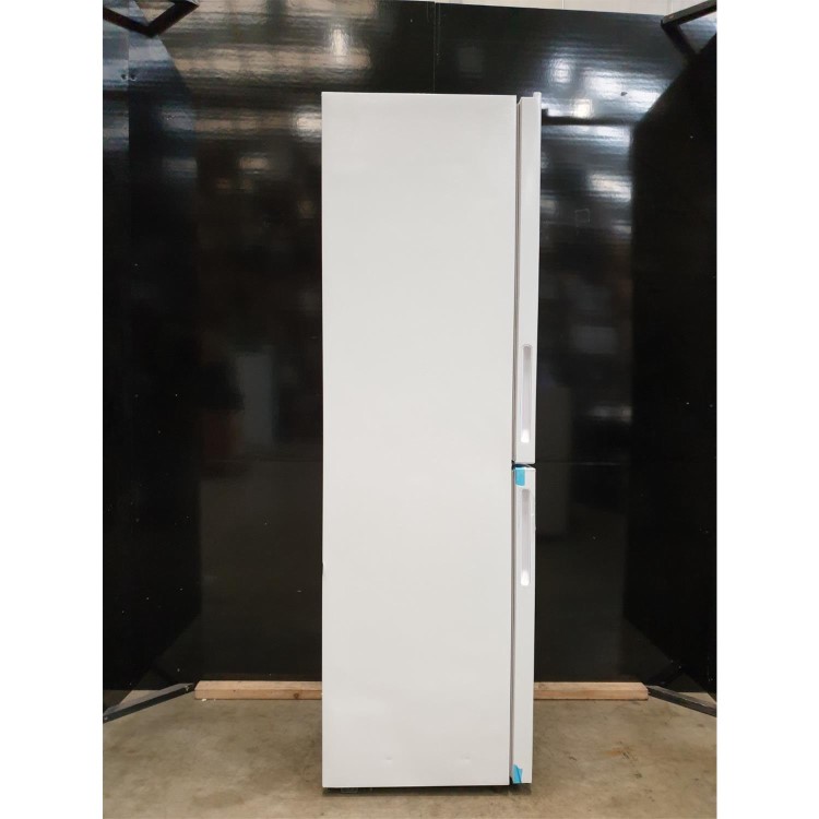 Refurbished Bosch Series 2 KGN27NWEAG Freestanding 255 Litre 50/50 Frost Free Fridge Freezer White