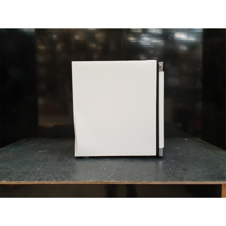 Refurbished electriQ eiQ48DFCHWHT 48 Litre Drinks Fridge White with Chrome Strips