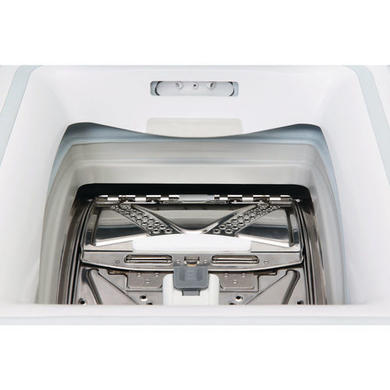 Refurbished Hotpoint WMTF722UUKN Freestanding 7KG 1200 Spin Washing Machine White