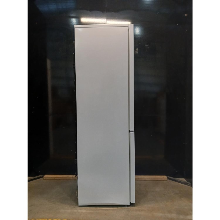 Refurbished Beko CSG4571W Freestanding 262 Litre 70/30 Frost Free Fridge Freezer White
