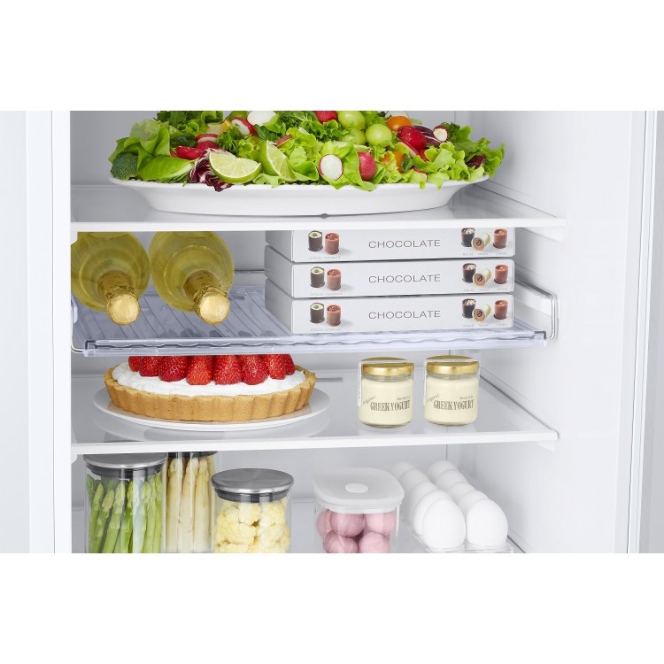 Refurbished Samsung Series 5 RB38C602CWW Freestanding 390 Litre 70/30 Frost Free Fridge Freezer White