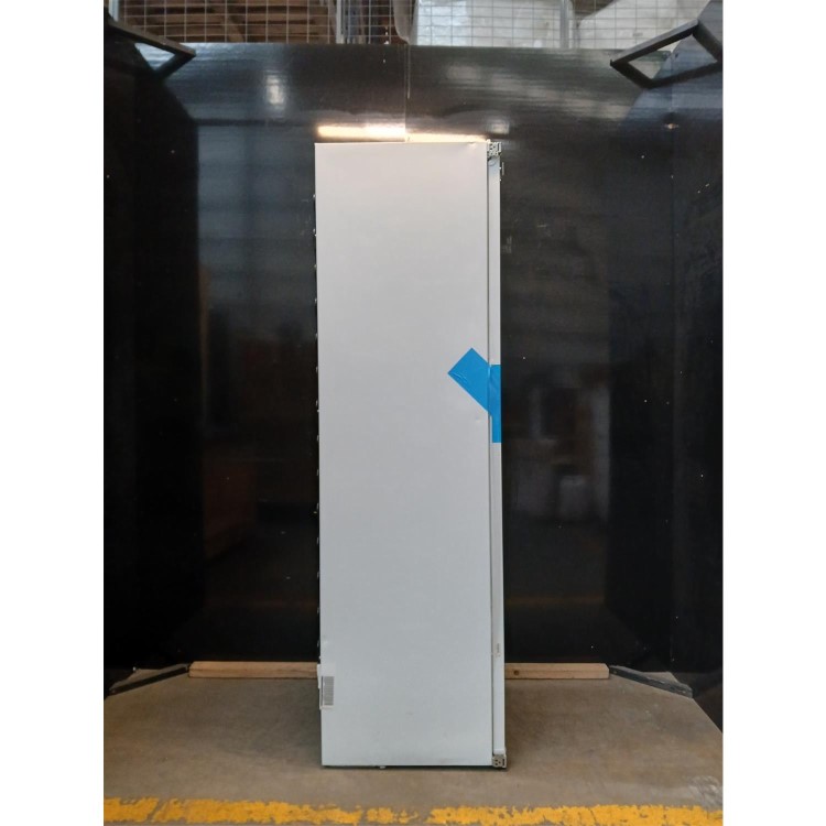 Refurbished Miele FNS7770E Integrated 213 Litre In-column Frost Free Freezer White