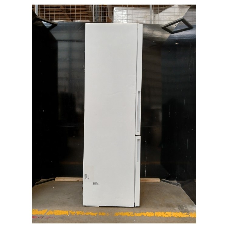 Refurbished Beko CFG4552W Freestanding 220 Litre 50/50 Frost Free Fridge Freezer White