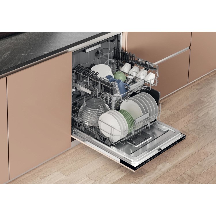 Hotpoint Maxi Space Integrated Dishwasher - C-Rated Black control panel