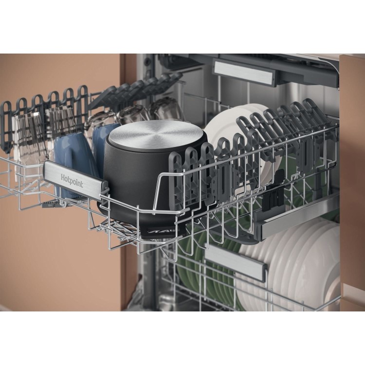 Hotpoint Maxi Space Integrated Dishwasher - C-Rated Black control panel
